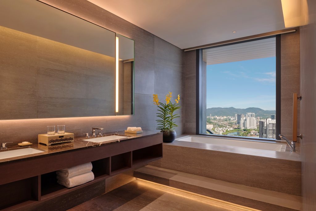 Hyatt Regency KL - Presidential Suite Bathroom